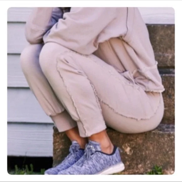 Free People WHERE THE WIND BLOWS 2 PIECE PULLOVER AND JOGGERS SET SIZE SMALL NWT - Picture 7 of 11
